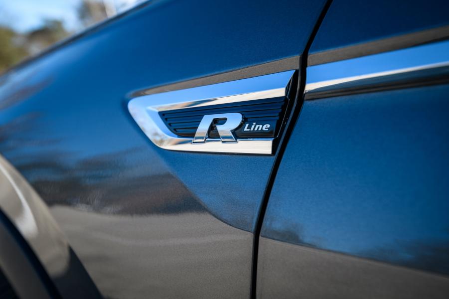 Детали экстерьера Volkswagen Tiguan R-Line Black Style 2018 года  (WW) (фото 12 из 16)